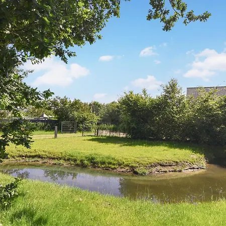 Strandlounge Schoenberg - *